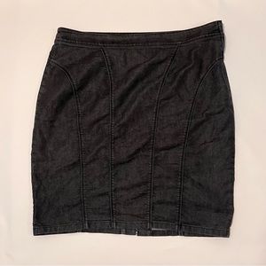 Ann Taylor Black jeans skirt size 16